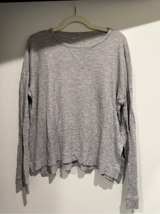 American Eagle Outfitters Tops - American Eagle Outfitters Light Gray Waffle Knit Crew Sweater